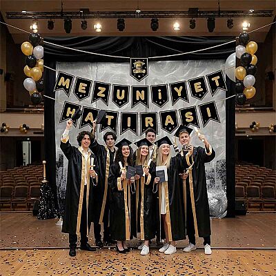 Luxury Graduation Keepsake Banner Set (250 cm) - 1